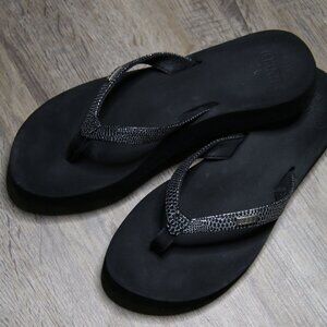 Reef Cushion black flip flops sandals